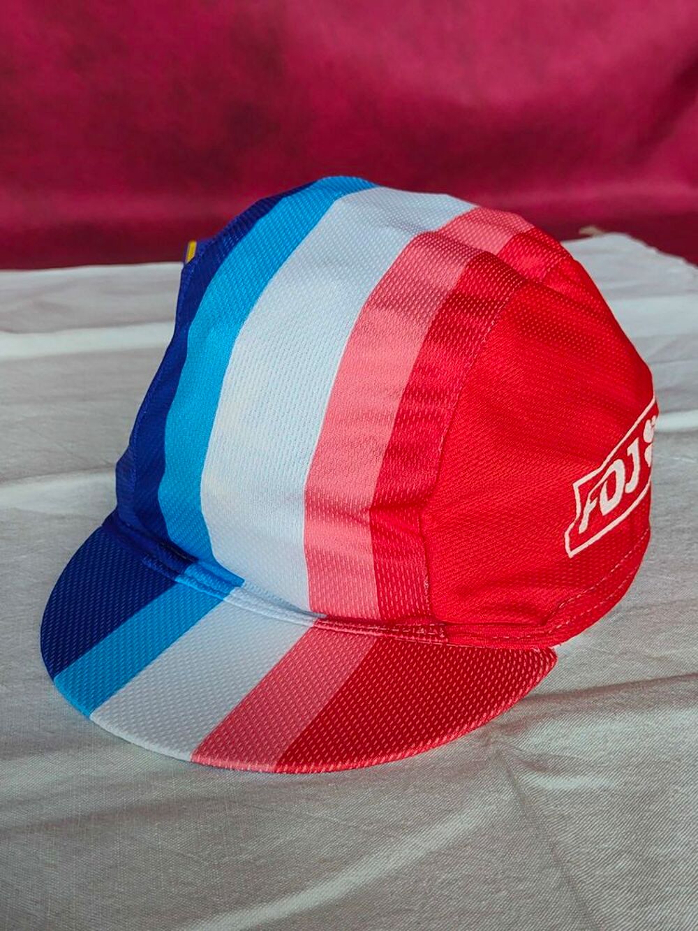 Casquette neuve avec &eacute;tiquette FDJ bleu blanc rouge Vêtements