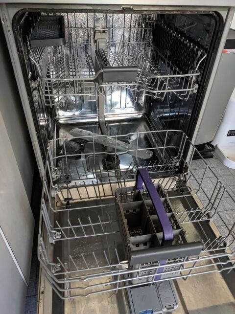 Lave-vaisselle BEKO 200 Nantes (44)