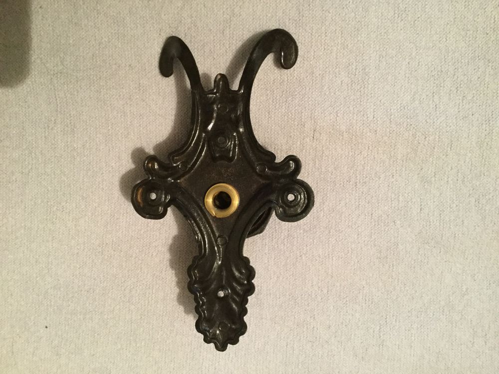 porte manteau neuf en m&eacute;tal dor&eacute; Décoration
