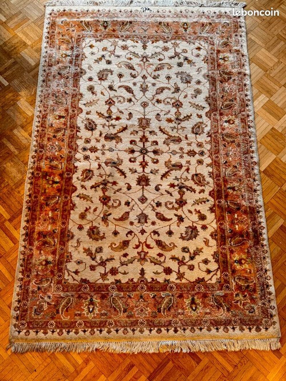 Tapis d'iran fait main Décoration