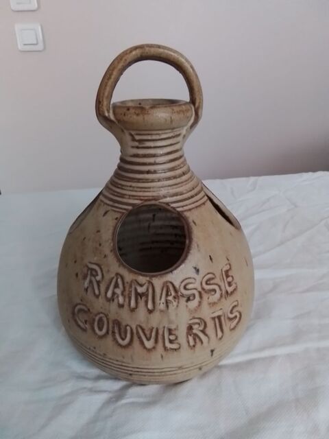 Authentique range-couverts en poterie rustique, Louvres (95)