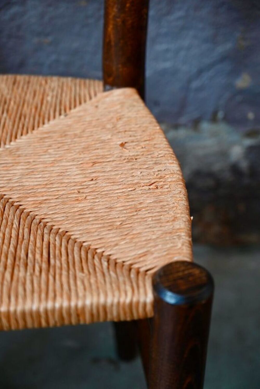 Lot de 3 Chaises paille et bois anciennes design brutaliste Meubles