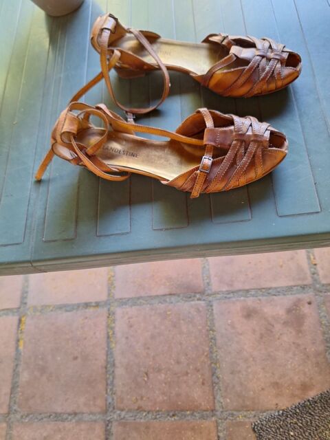 blousons T 42/44 cuir dont l'un avec capuche,  et chaussures 0 Aucamville (31)
