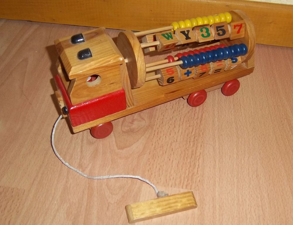 Petit camion en bois boulier alphabet Jeux / jouets