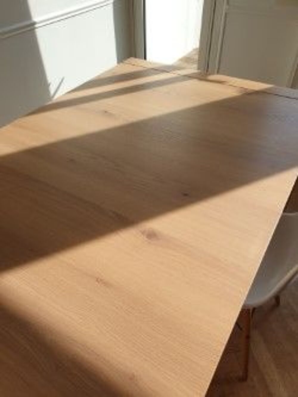 Table SKLUM 6-12 couverts neuve Meubles
