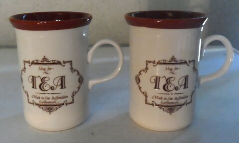 2 tasses à thé en faïence de la manufacture Churchill neuves 50 Castries (34)