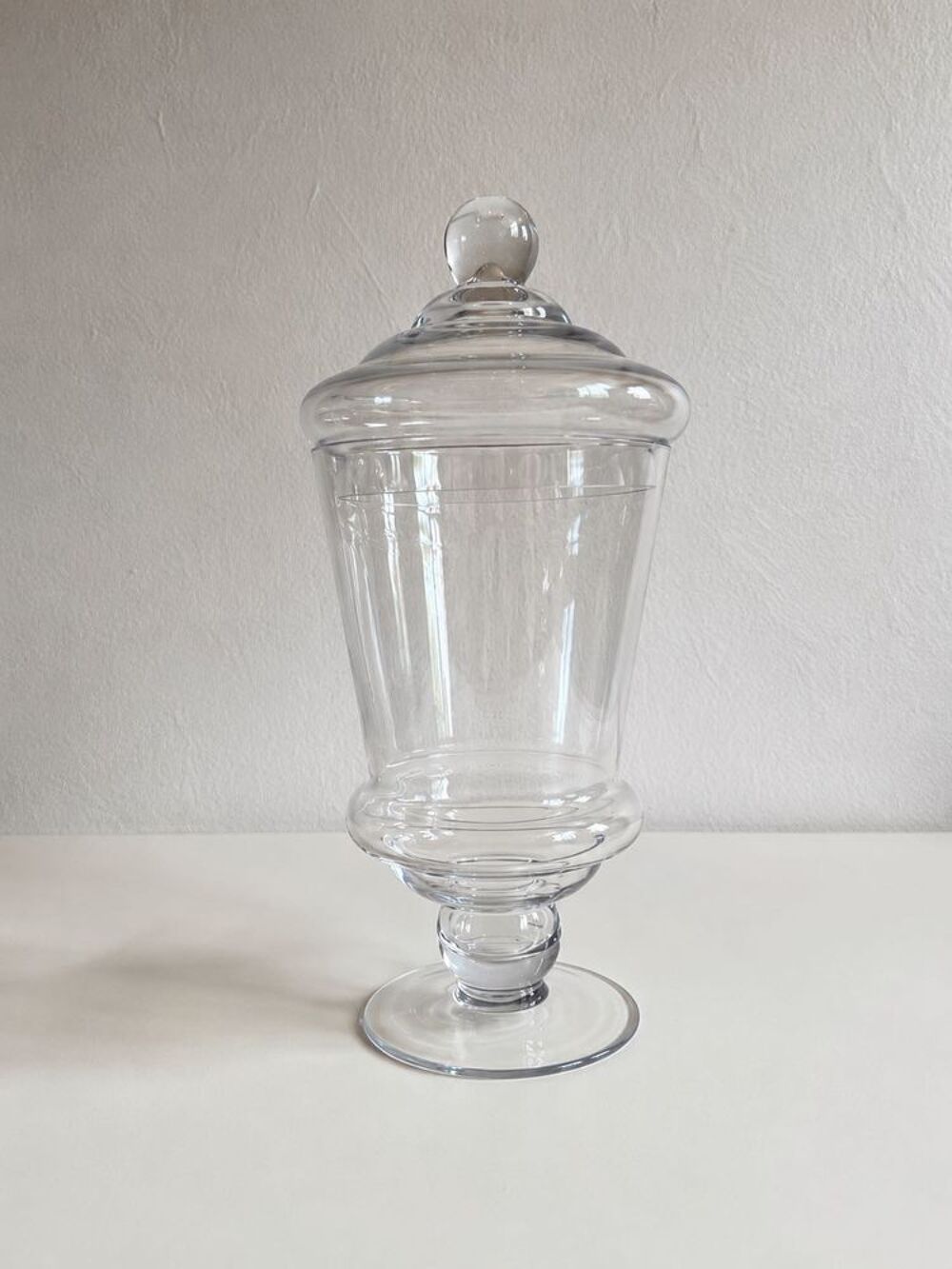 Bonbonni&egrave;re en verre avec couvercle Décoration