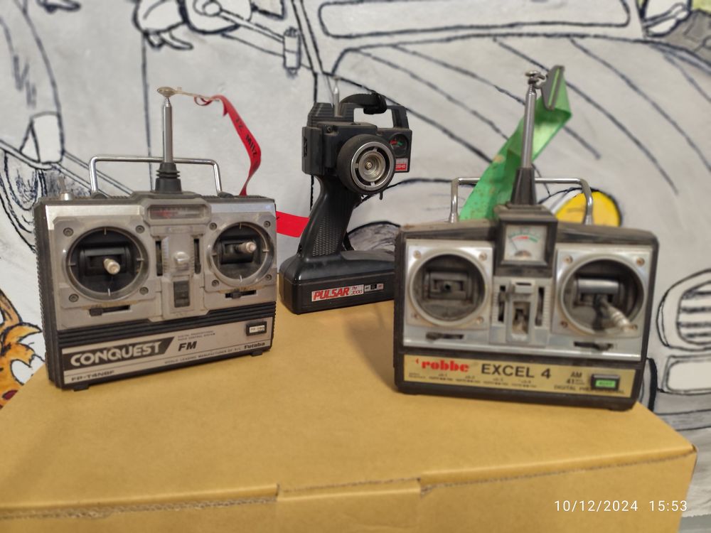  Drones ,Voiture thermique, Radio commandes,tout &agrave; saisir
Jeux / jouets