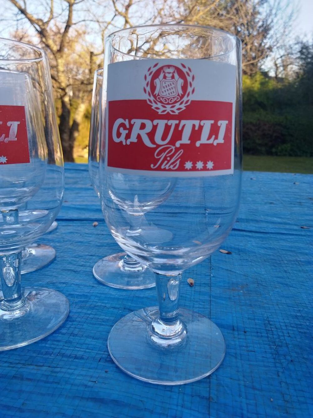 10 verres &agrave; pied GRUTLI en cristal Cuisine