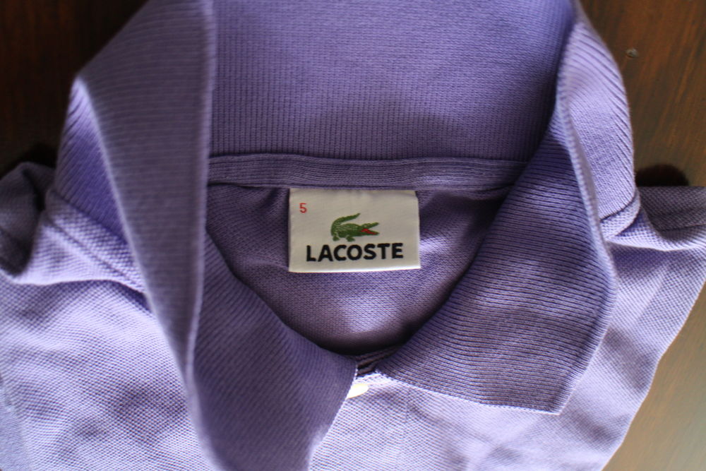 Polo Lacoste manches courtes taille M violet parme neuf Vtements