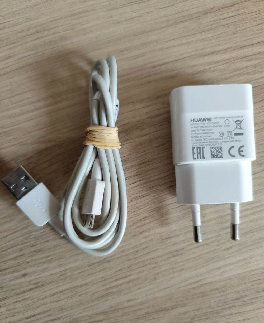 Huawei P9 Lite + Coque + chargeur et c&acirc;ble + Guide Téléphones et tablettes