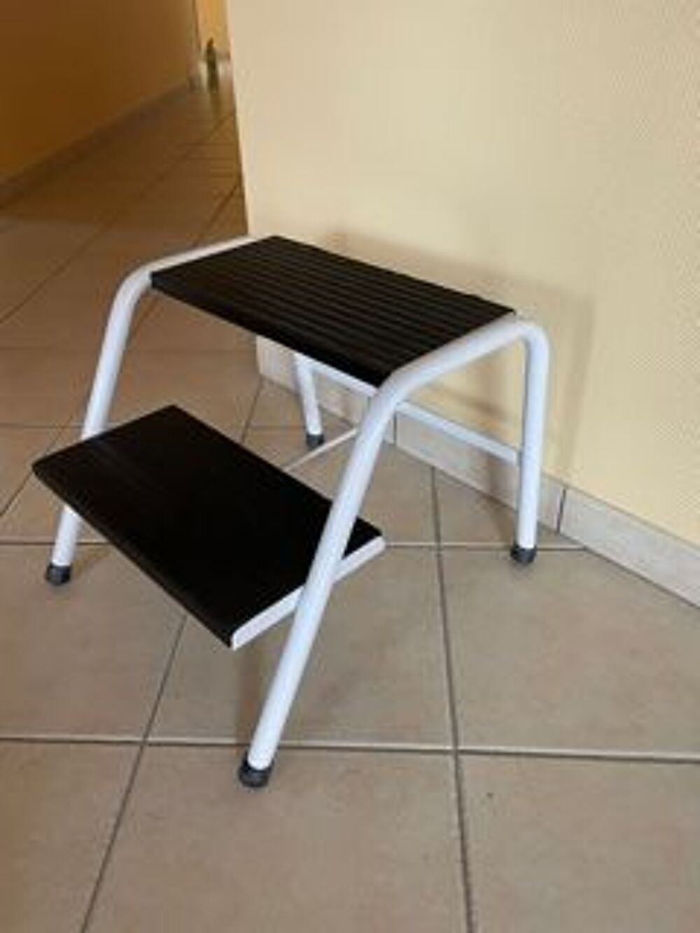 MARCHEPIED MEDICAL 2 MARCHES EPOXY BLANC Meubles