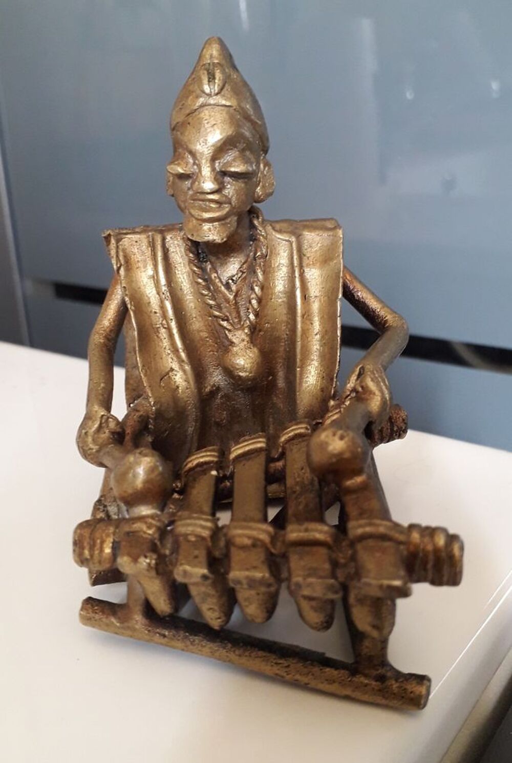 Vintage statuette Africaine en bronze : musicien Décoration