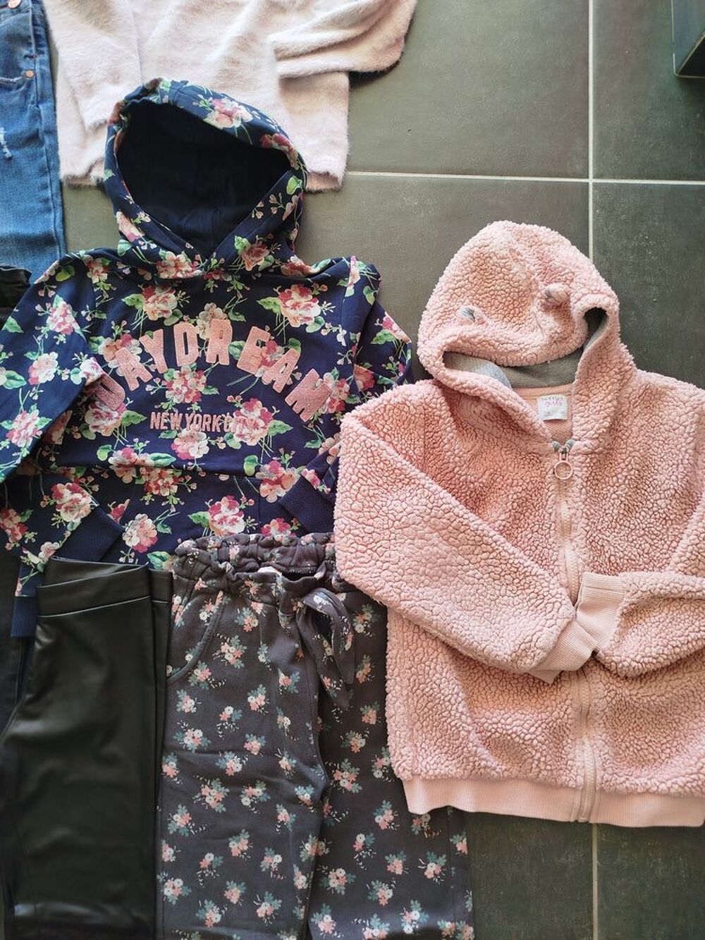 Lot de v&ecirc;tements fille hiver 8/10 ans V�tements enfants