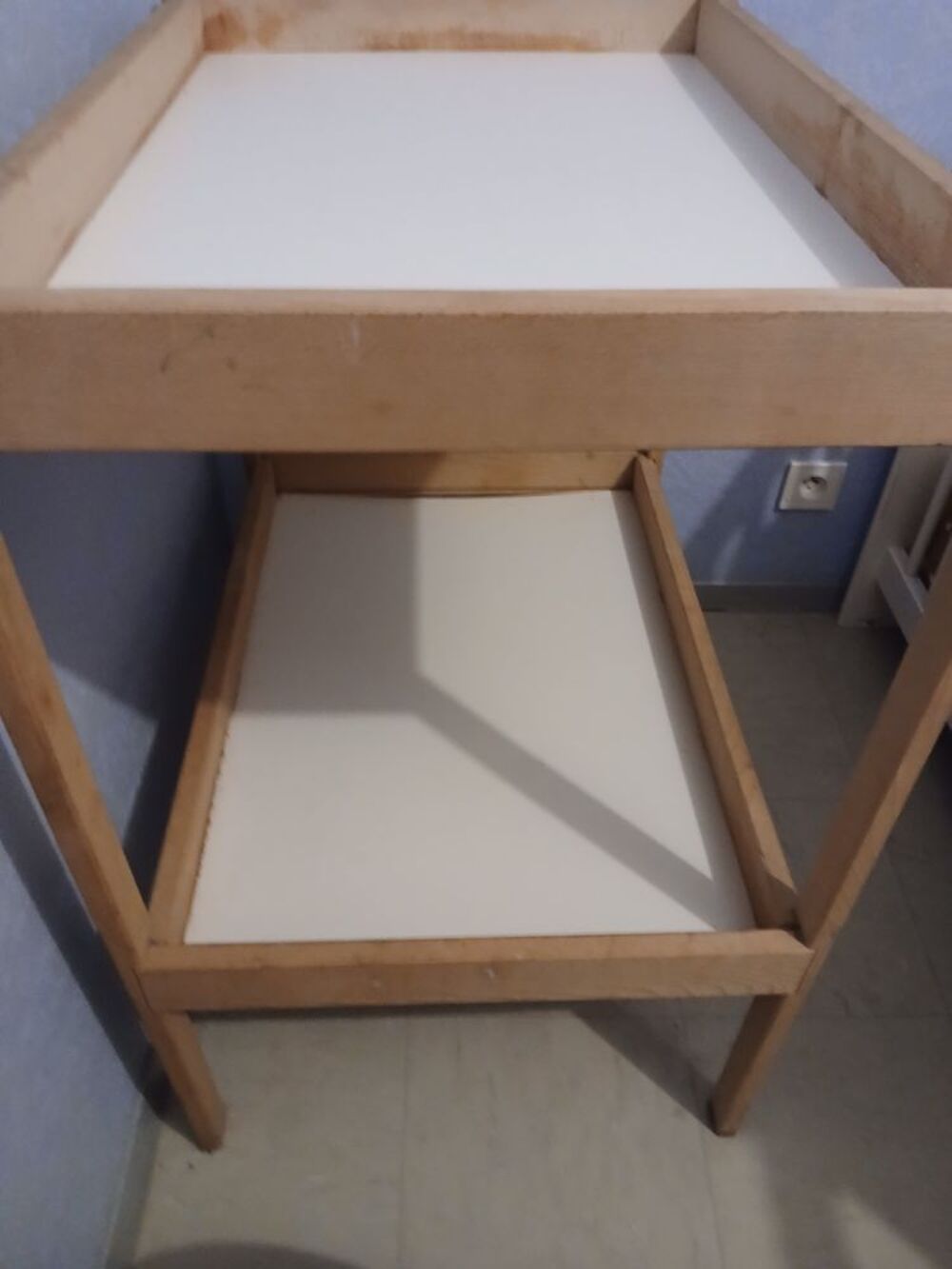 Table &agrave; langer Mobilier enfants