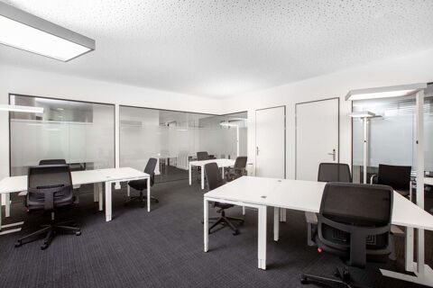 Basculez vers un espace de bureau ouvert pr&ecirc;t &agrave; l'emploi pour 15 personnes &agrave; Paris Pont de Neuilly 195 10810 92200 Neuilly-sur-seine