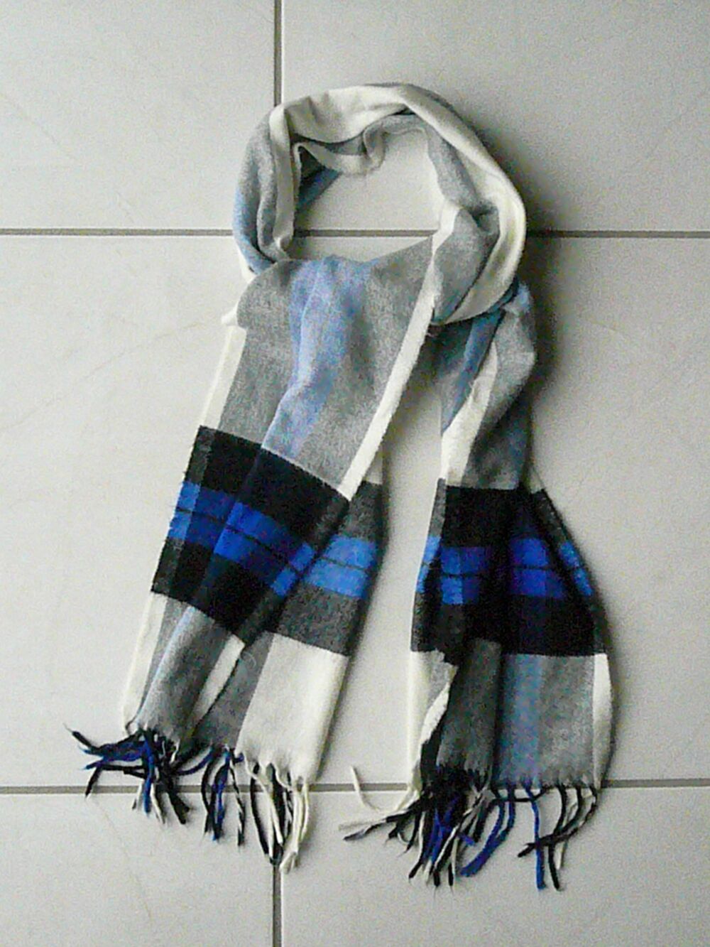 Grande &eacute;charpe bleue et blanche Maroquinerie