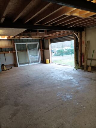  Remise / Grange � louer 2 pi�ces 125 m� Saint-arnoult