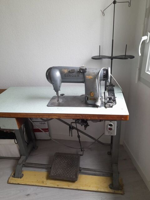 Machine  coudre Singer 600 Pessac (33)