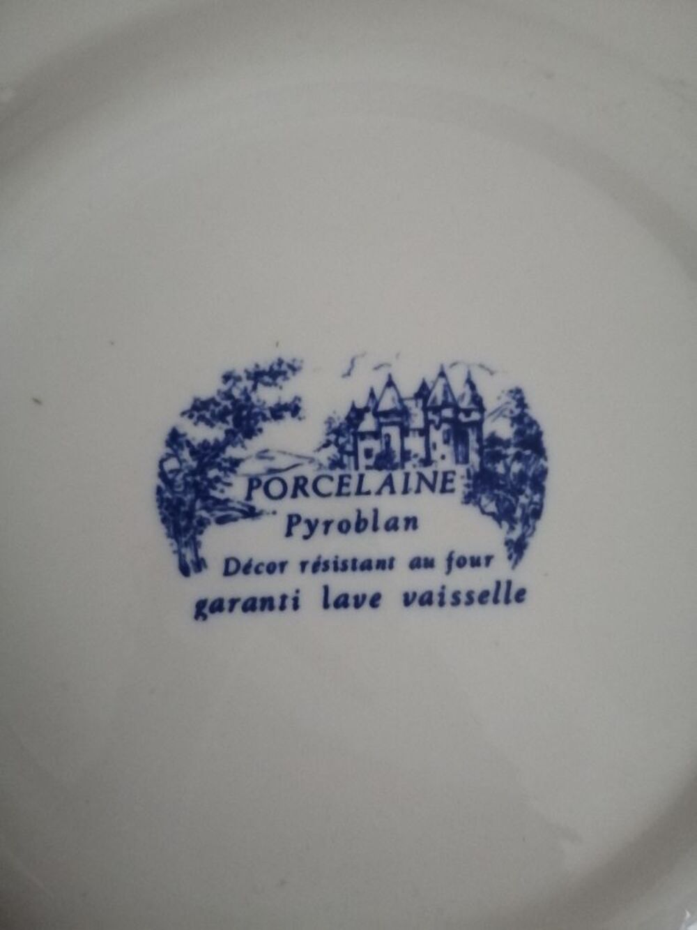 Lot de 4 assiettes plates Pyroblan "BP" 