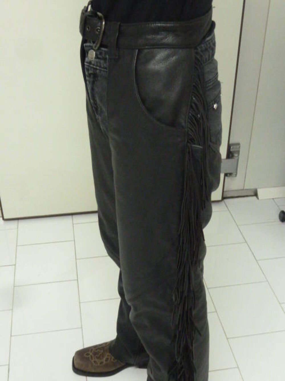 CHAPS HARLEY DAVIDSON EN CRO&Ucirc;TE DE CUIR V&Eacute;RITABLE Vêtements