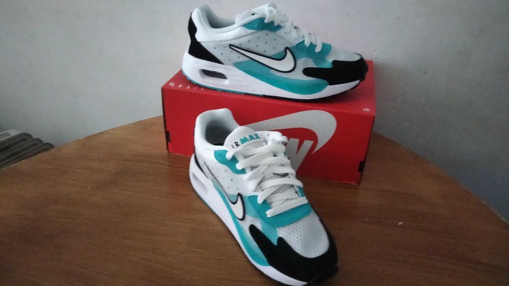 Basket Nike air max taille 38 Chaussures
