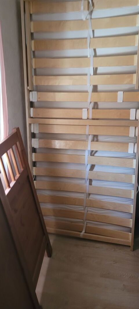 Chambre  coucher 1 personne,table de nuit, literie complte 250 Hourtin (33)