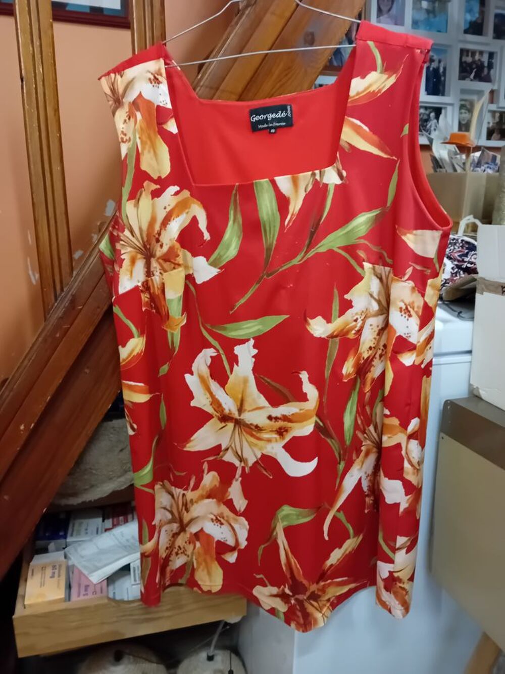 bel ensemble rouge pour petite personne ( 150 &agrave; 155 cm) Vêtements