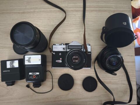 Ensemble matériel photo argentique Zenit La Seyne-sur-Mer (83)