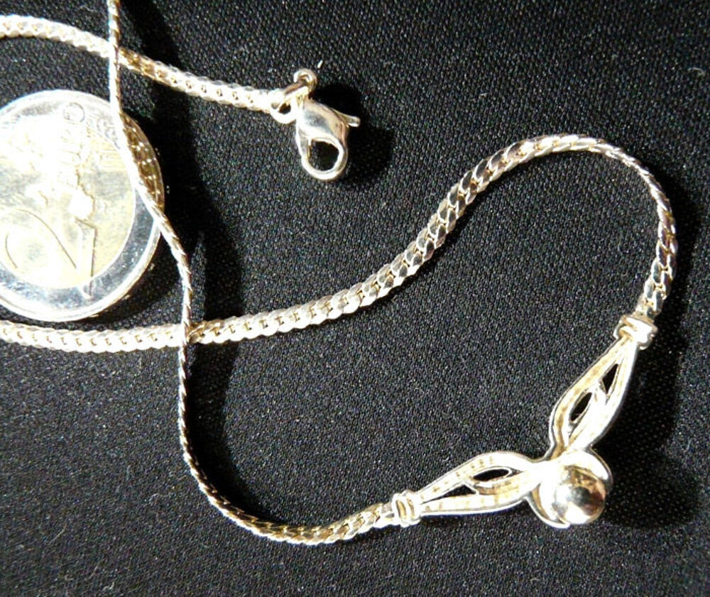 Collier ras-de-cou &eacute;l&eacute;gant argent&eacute; orn&eacute; de brillants + Perle Bijoux et montres