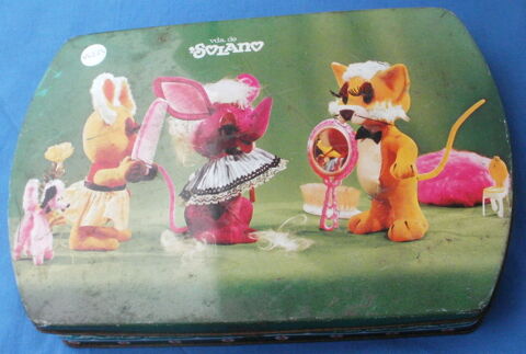 Ancienne boite en fer VDA de SOLANO 8 Montauban (82)