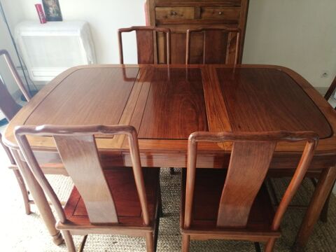 Belle table et ses six chaises en merisier massif
700 Vitry-sur-Seine (94)