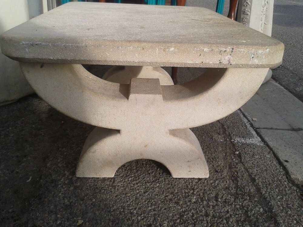 Table basse en pierre Meubles