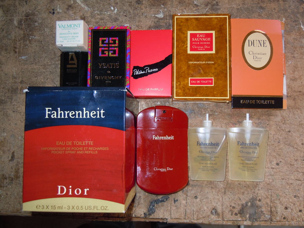 MINIATURES DE PARFUMS . 