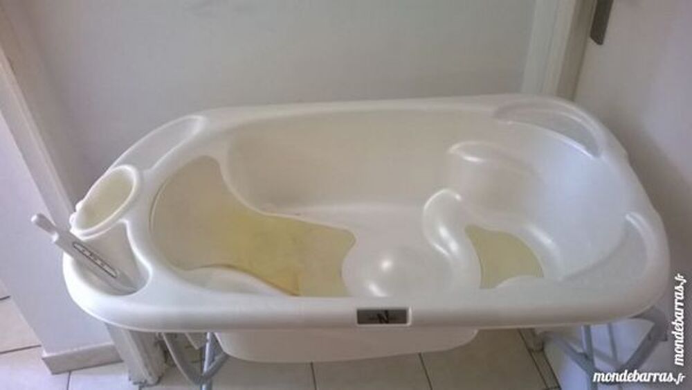 Ensemble baignoire Neo Nato et son support pliable Puériculture