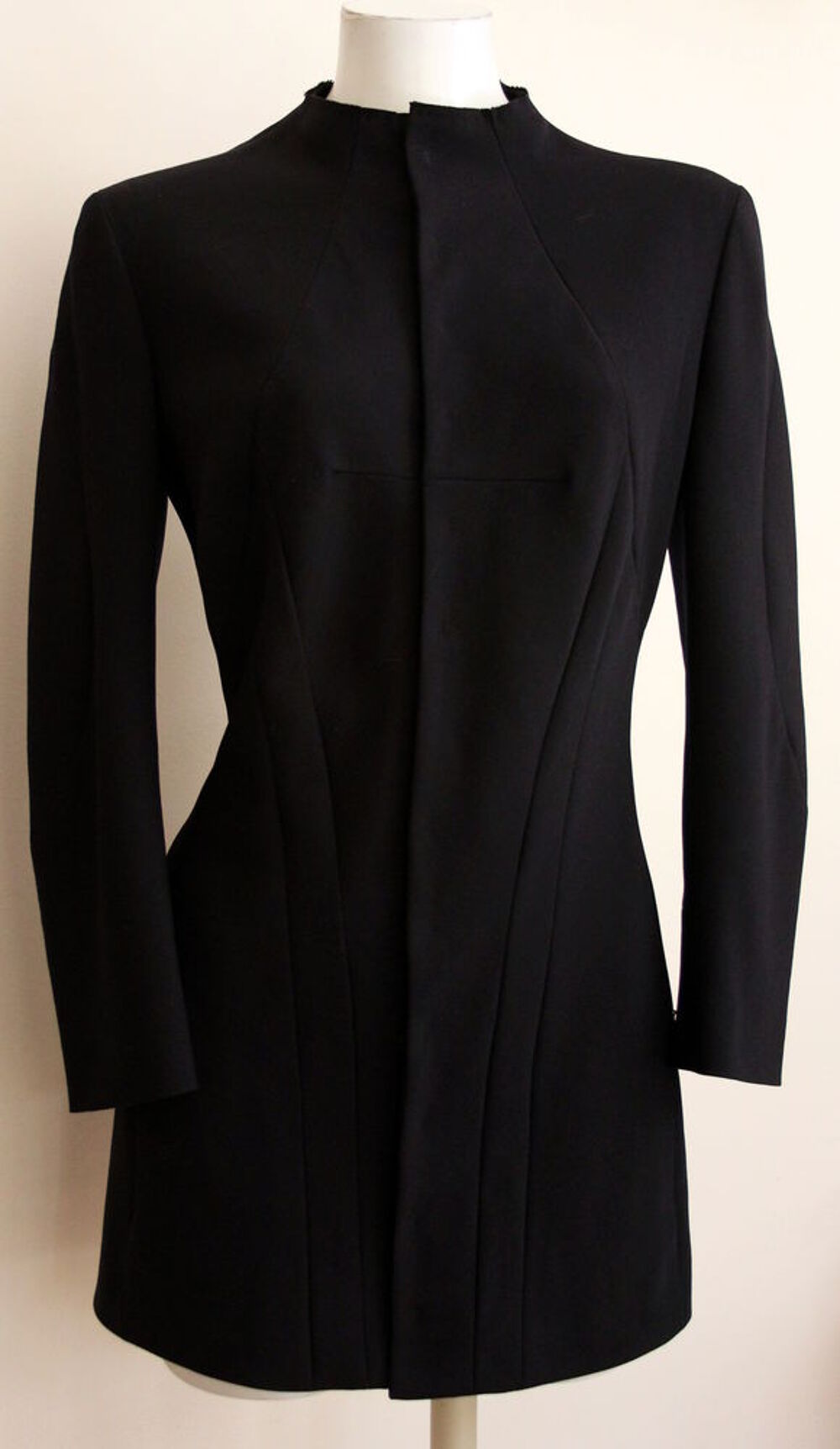 Manteau veste longue bleu nuit YOHJI YAMAMOTO T.3
T.M Vêtements