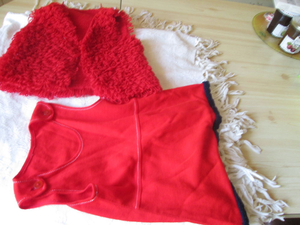 Affaire &agrave; saisir:
V&ecirc;tements enfants 4/5 ans Vêtements enfants