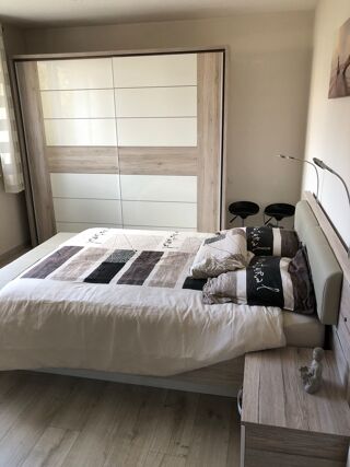  Appartement à louer 2 pièces 56 m²