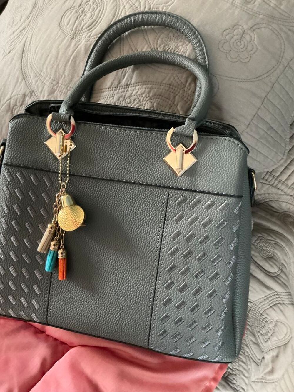 Sac &agrave; main ou bandouli&egrave;re neuf Maroquinerie