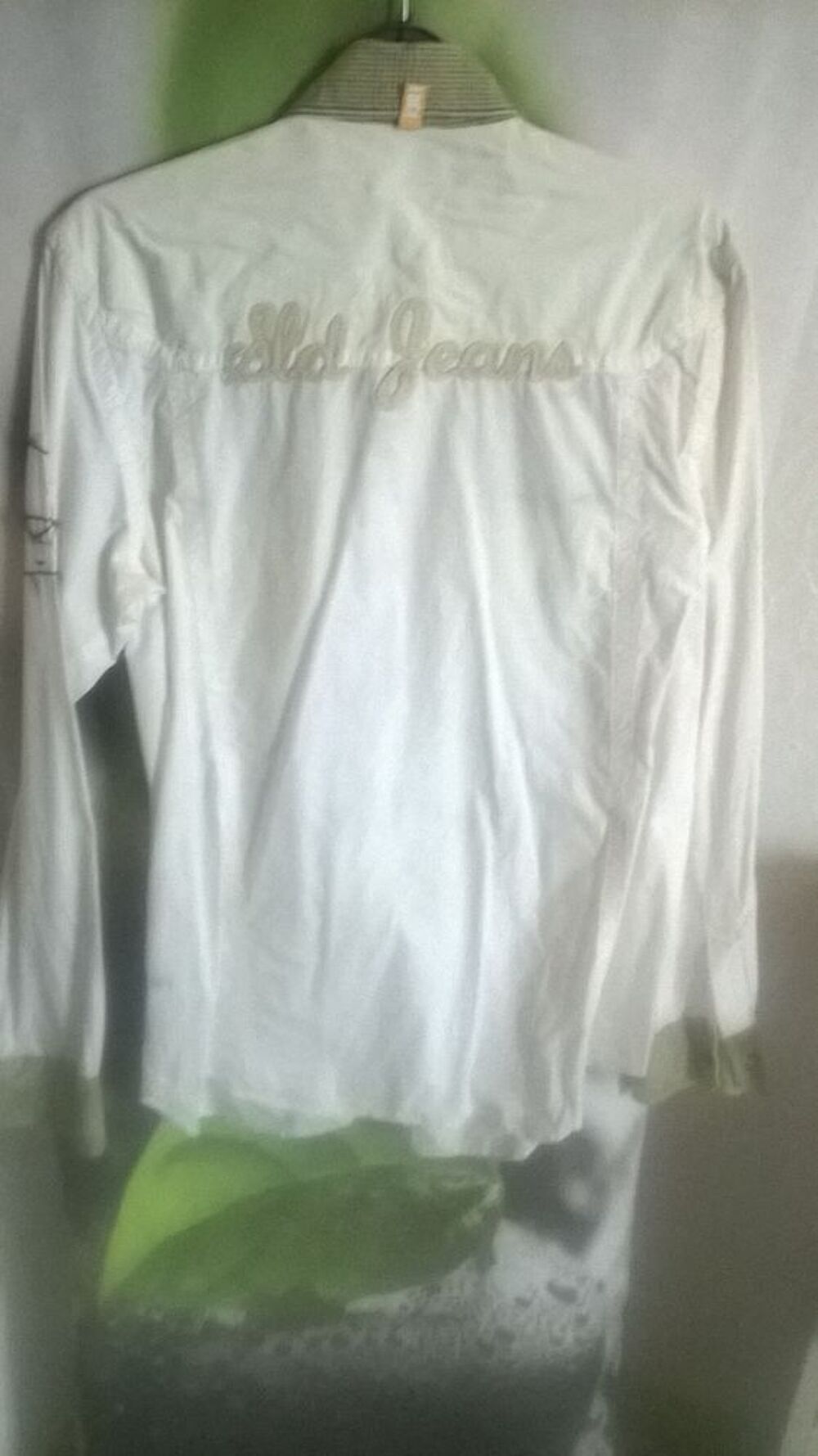Chemise SOUL EDGE 
39 40 M blanc
coton
Pratiquement neu
Vêtements