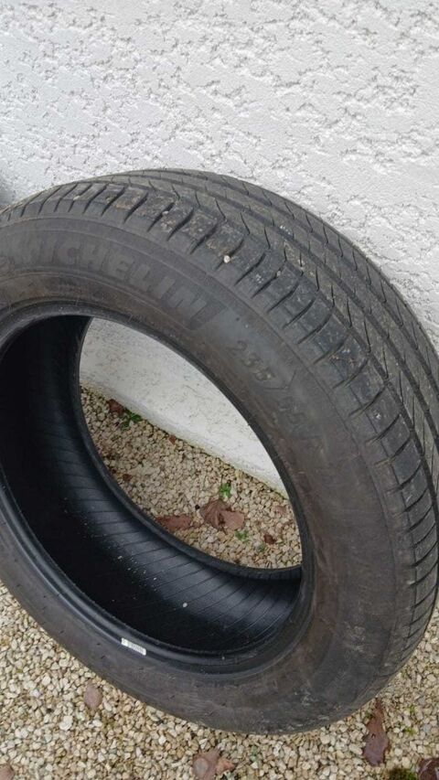 Pi&egrave;ces et &eacute;quipements Voiture Pneu voiture - roue  occasion Saint-Forgeot 71400