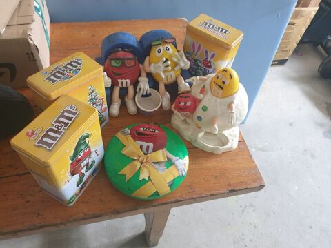 Boites et distributeurs m&m's 30 Herbault (41)