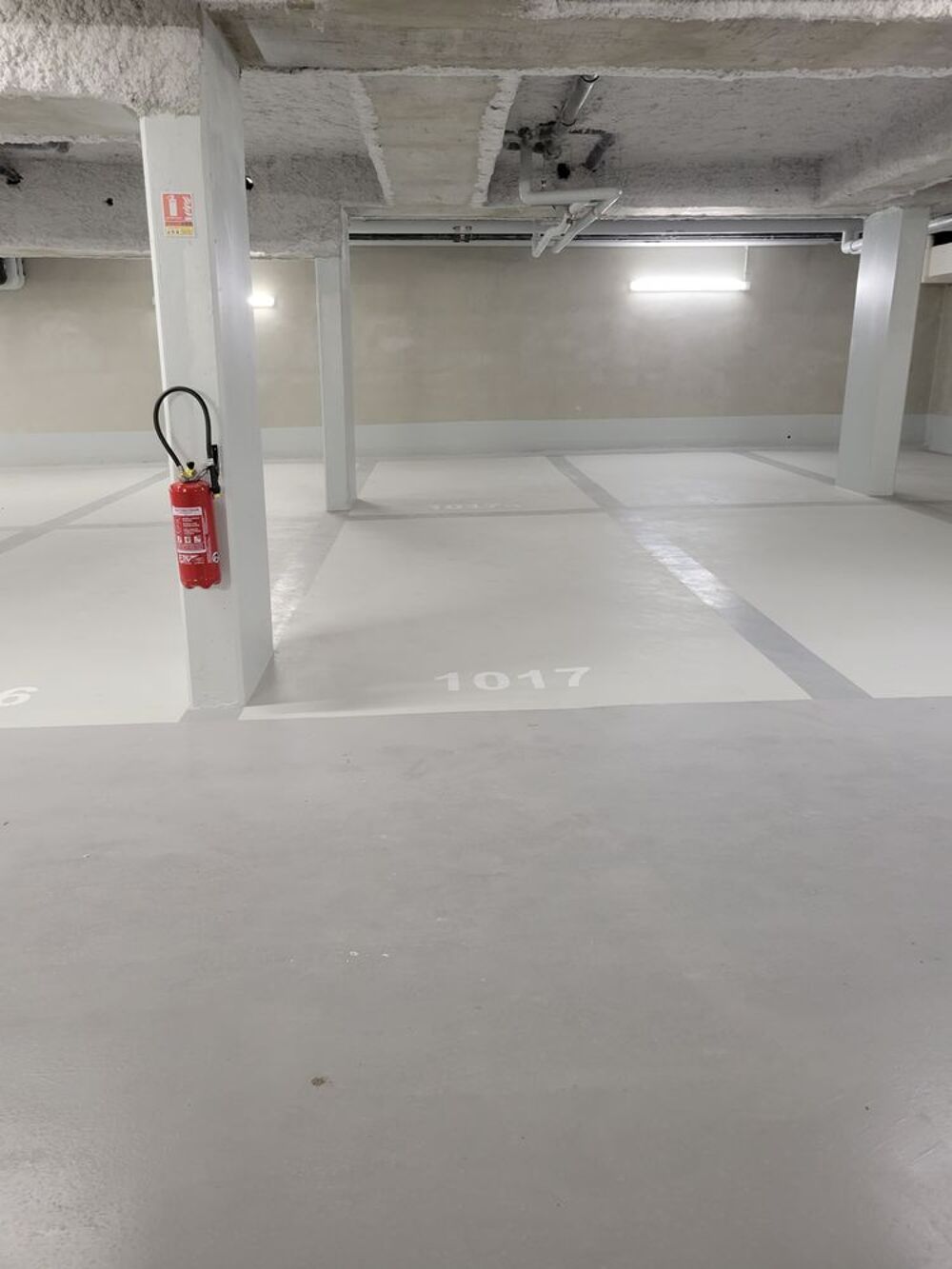 Location Parking/Garage : 2 places de parking en enfilade Résidence neuve Asnières-sur-seine