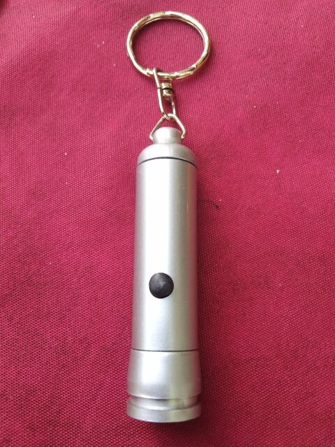 Porte-clefs qui s'allume 2 Avermes (03)