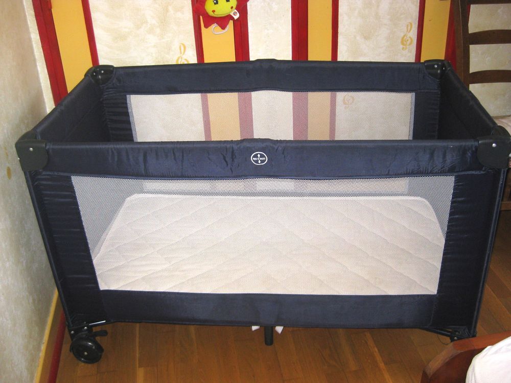 LIT PARAPLUIE B&Eacute;B&Eacute; + MATELAS Meubles