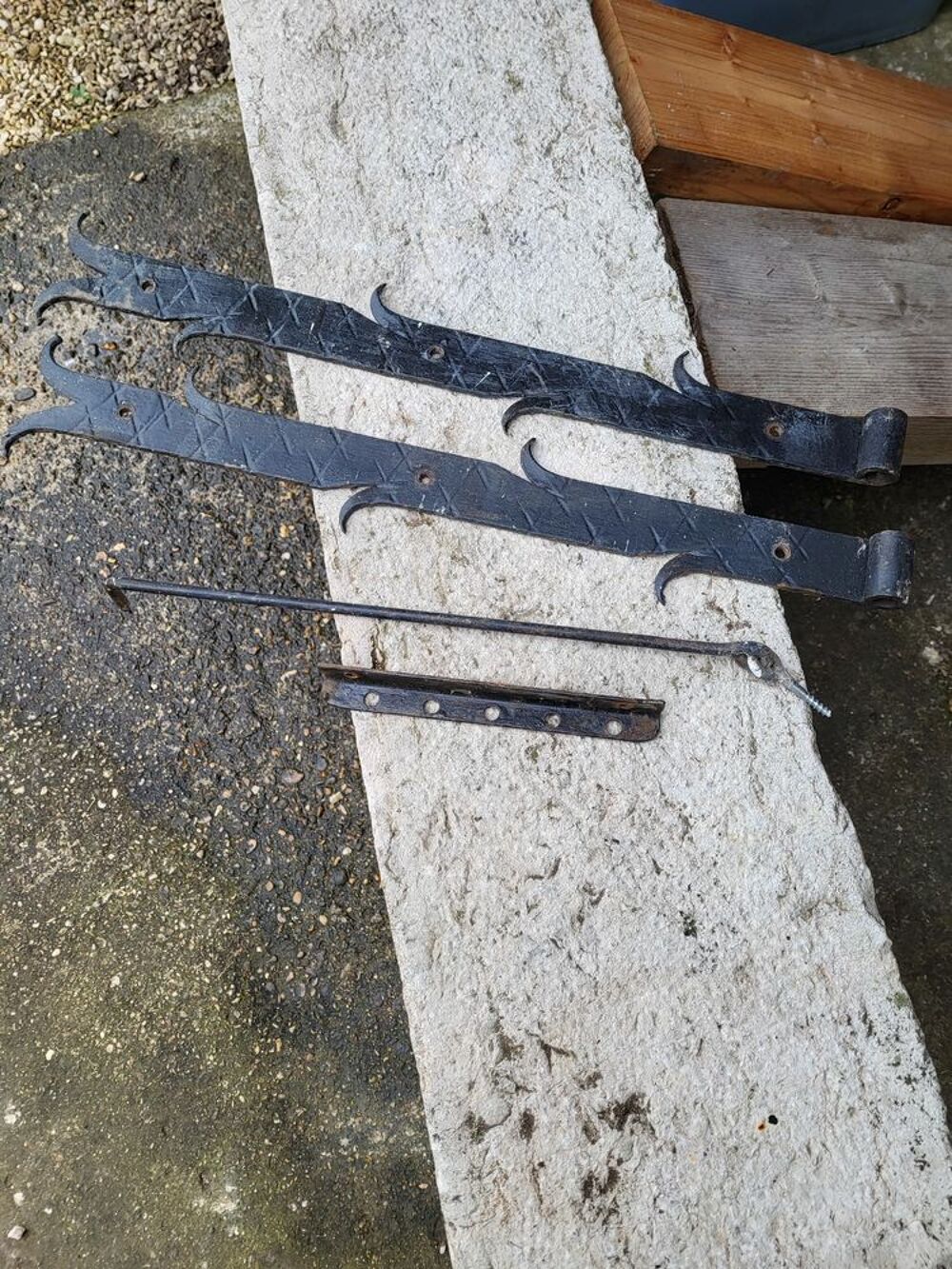 Pentures &agrave; volets + cr&eacute;maill&egrave;res Bricolage