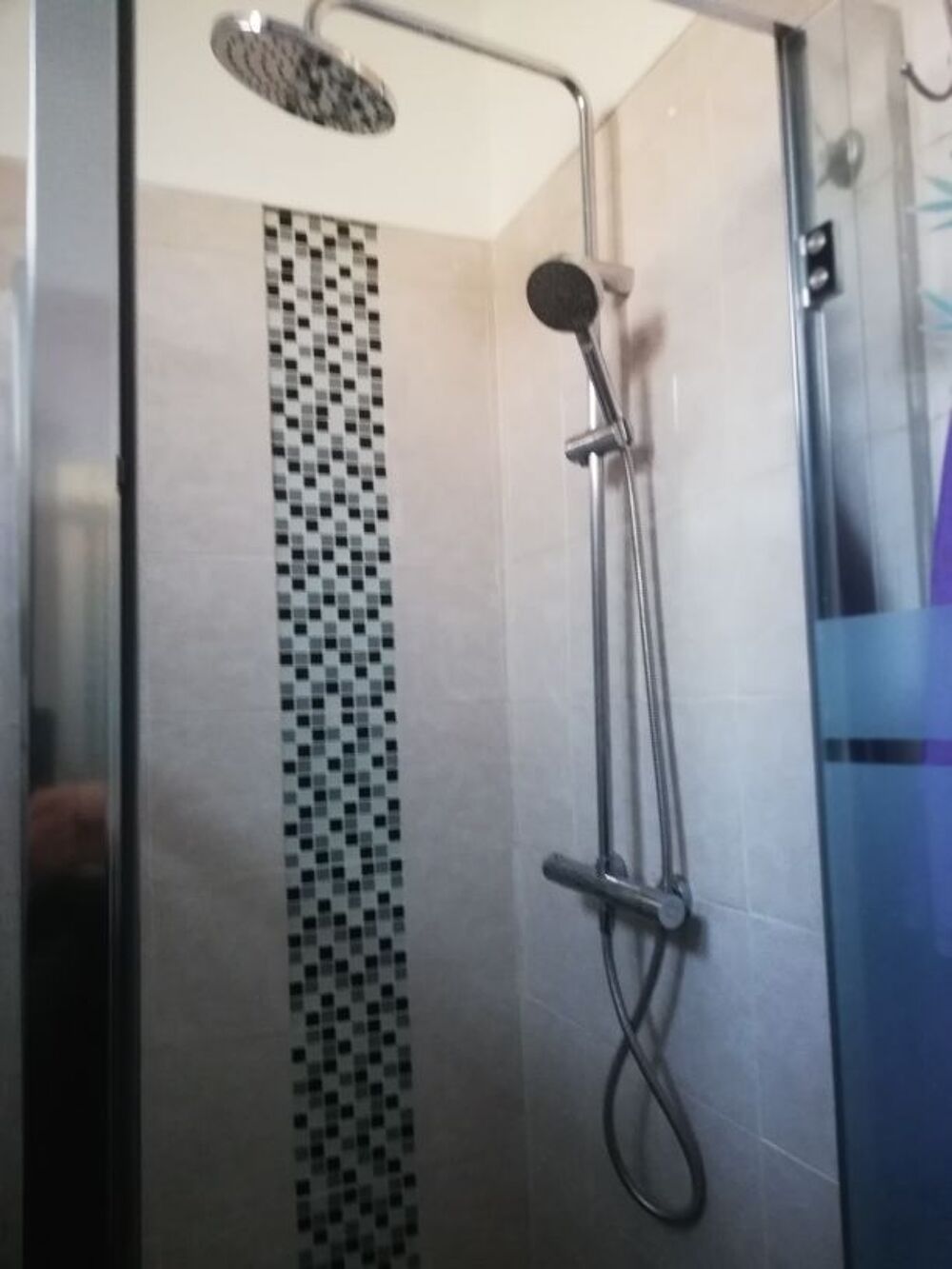 Ensemble colonne de douche avec mitigeur thermostatique, Electroménager