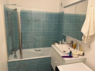  Appartement à louer 4 pièces 79 m²