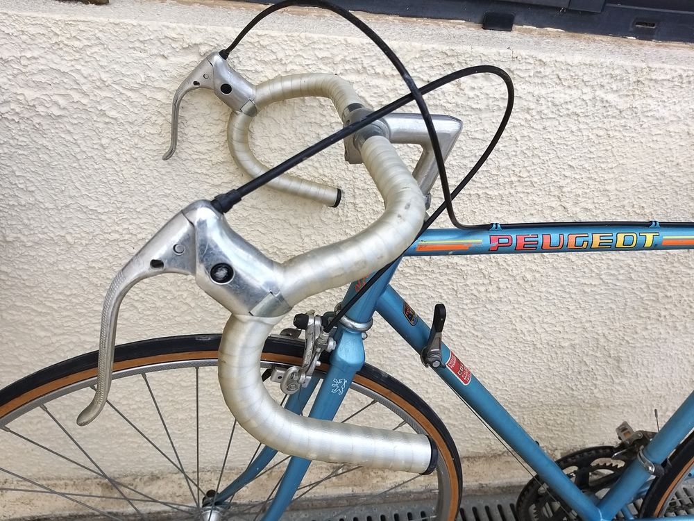 V&eacute;lo vintage Peugeot carbolite 103 ann&eacute;e 1980 Vélos