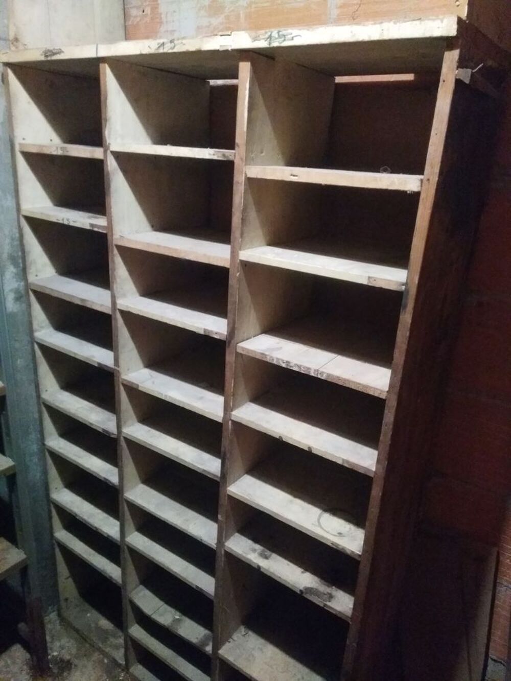 Etag&egrave;res et rayonnages divers Bricolage